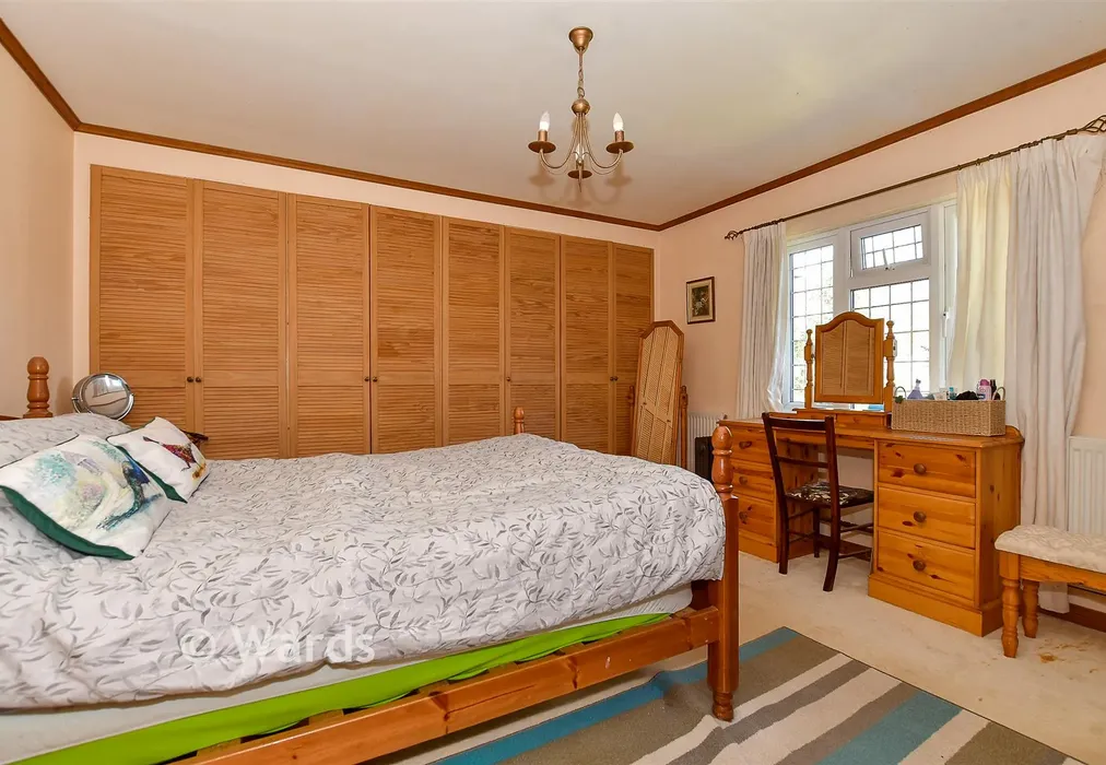 Bedroom 1 - Birch Close, Hildenborough, Tonbridge, Kent - Wards of Kent