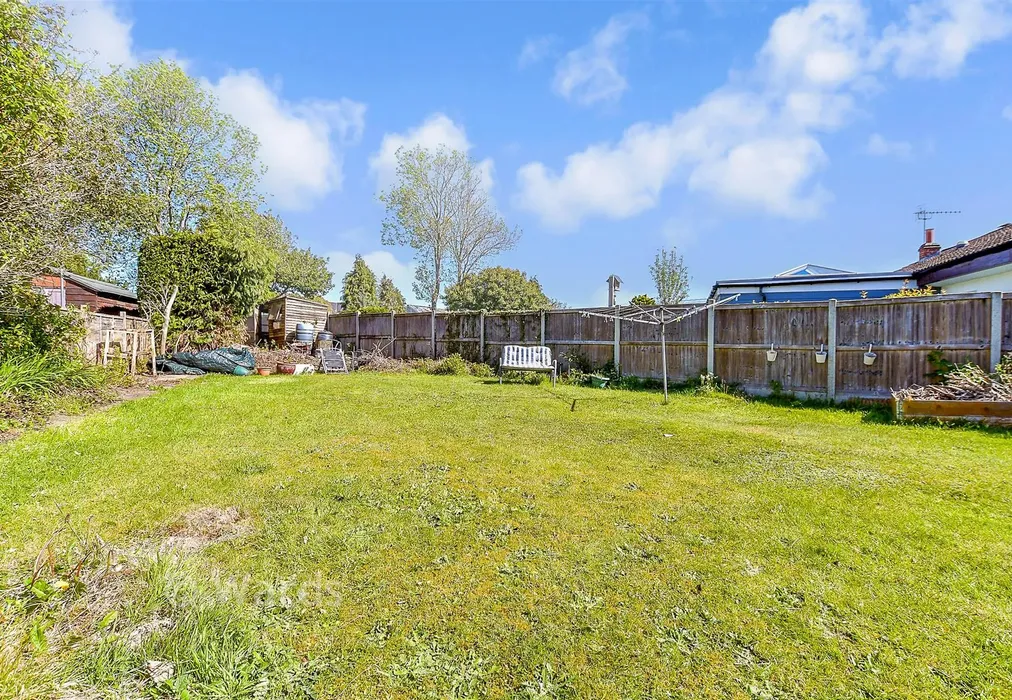 Rear Garden - Birch Close, Hildenborough, Tonbridge, Kent - Wards of Kent