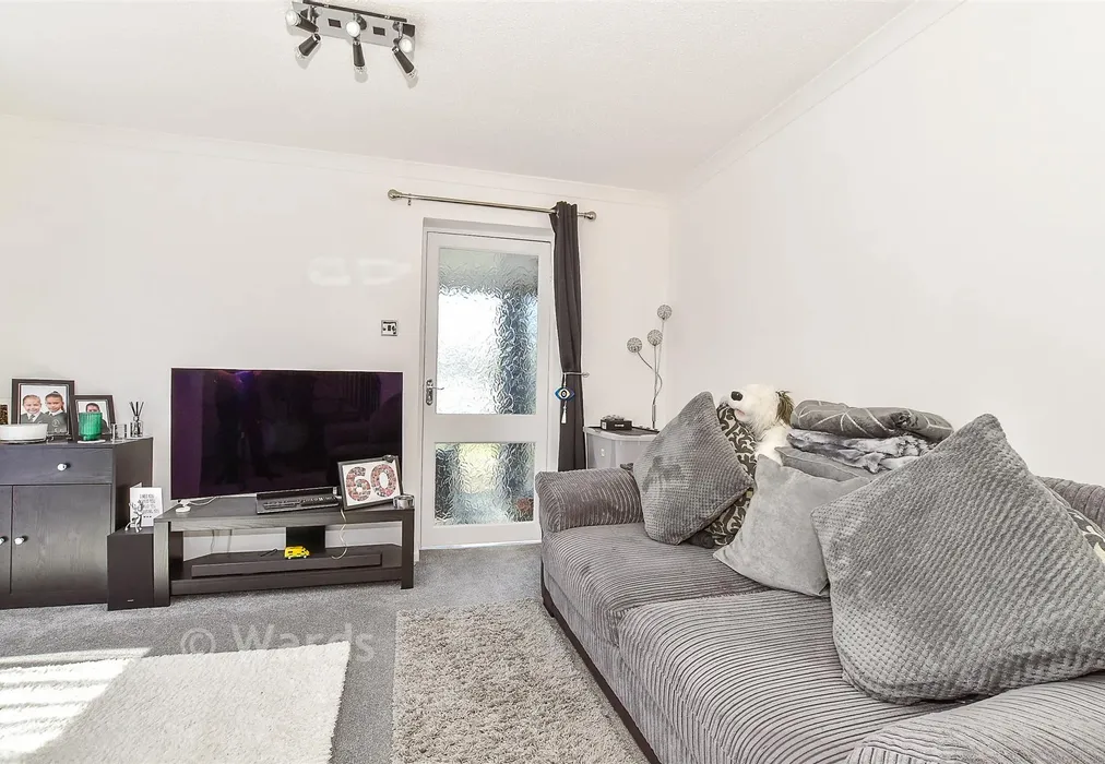 Lounge - Poyntell Road, Staplehurst, Kent - Wards of Kent