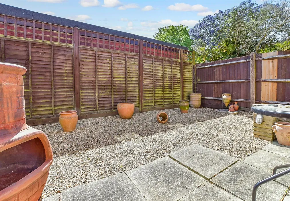 Patio / Decking - Poyntell Road, Staplehurst, Kent - Wards of Kent