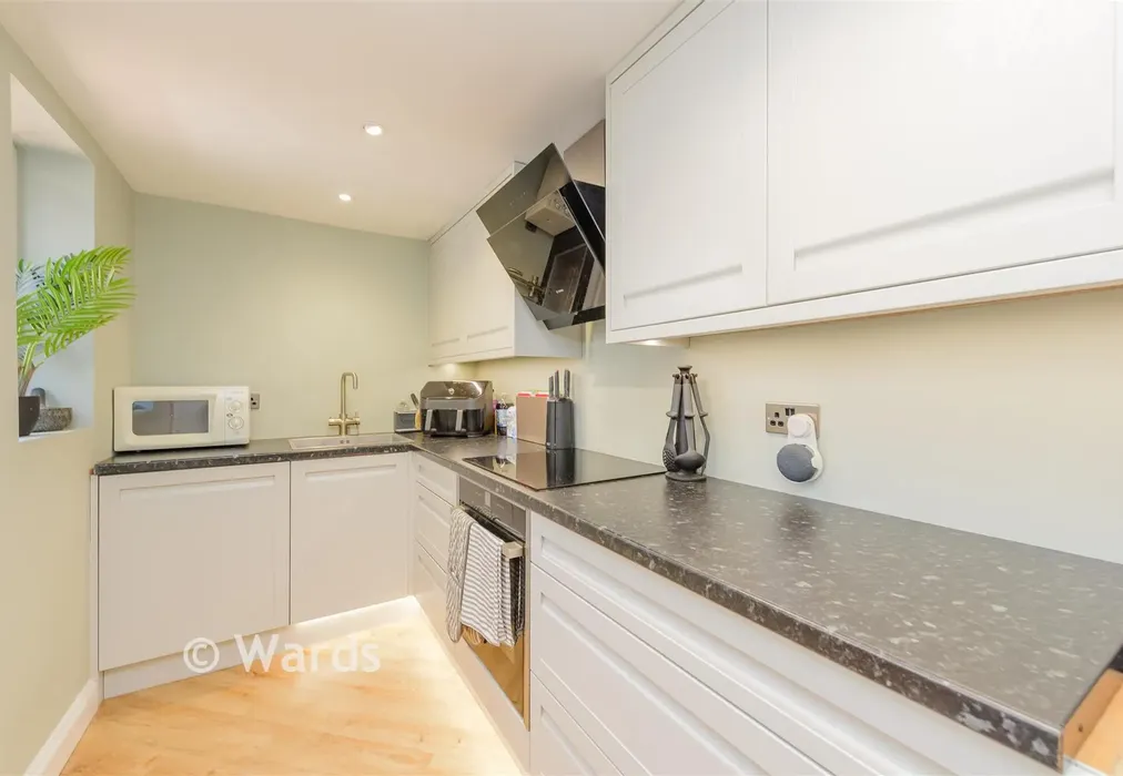 Kitchen - Borden Lane, Sittingbourne, Kent - Wards of Kent