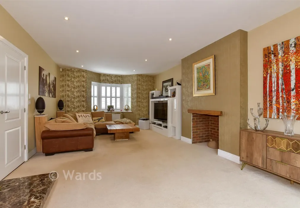 Lounge - Bill Deedes Way, Aldington, Ashford, Kent - Wards of Kent