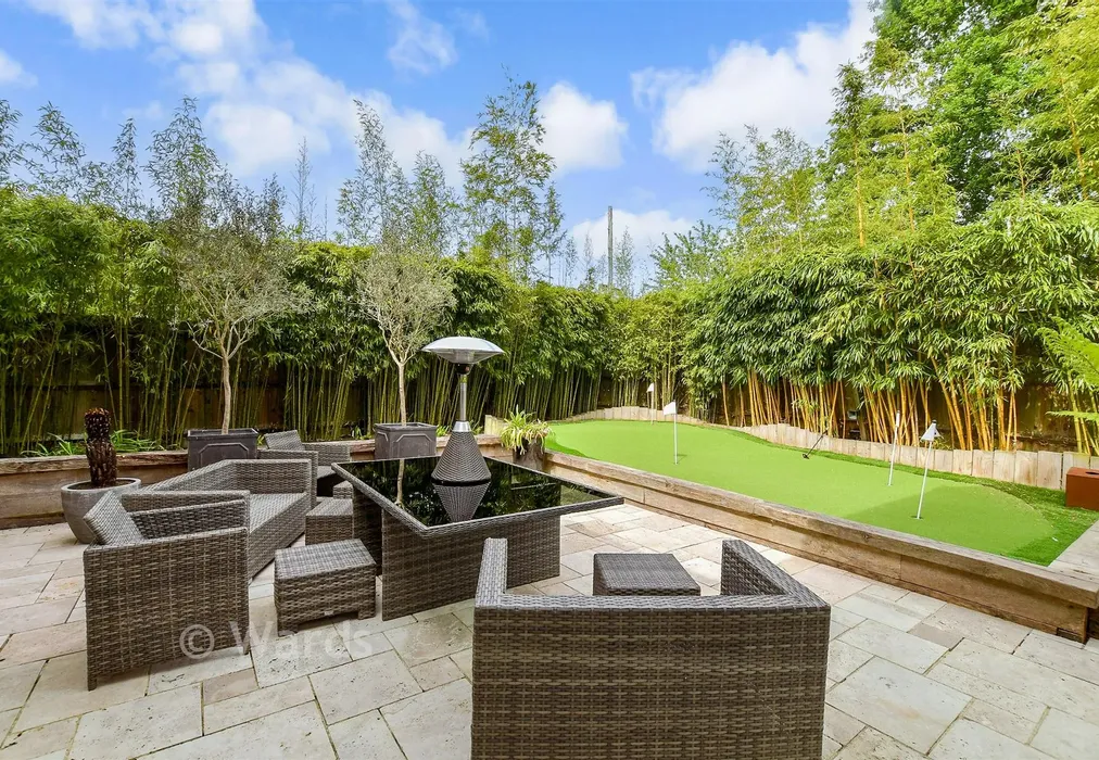 Rear Garden - Bill Deedes Way, Aldington, Ashford, Kent - Wards of Kent