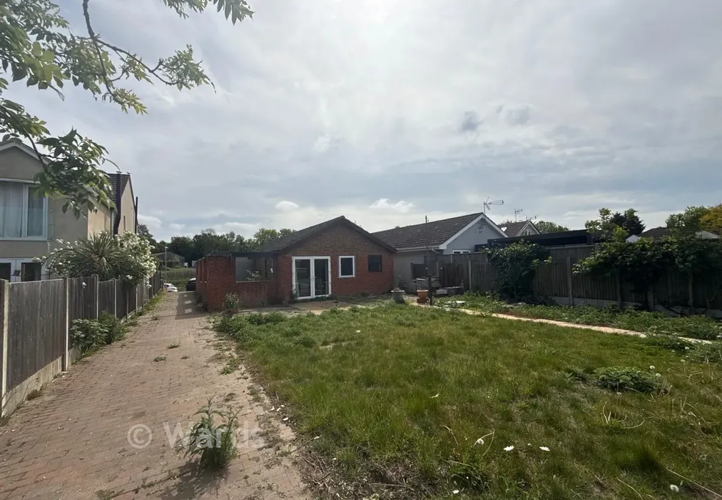 Garden - Bobbing Hill, Bobbing, Kent - Wards of Kent
