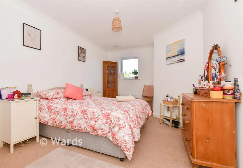 Bedroom 1 - Palmer Drive, Hythe, Kent - Wards of Kent