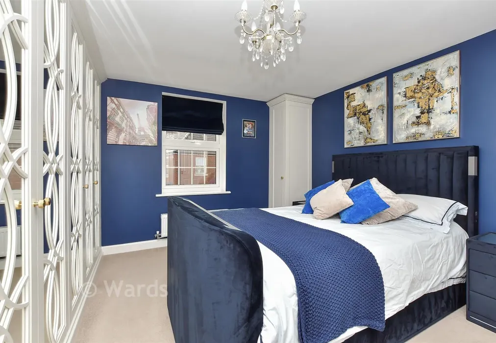 Bedroom 1 - Ashmeads Rise, Borden, Sittingbourne, Kent - Wards of Kent
