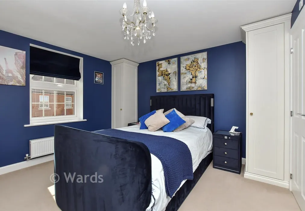 Bedroom 1 - Ashmeads Rise, Borden, Sittingbourne, Kent - Wards of Kent