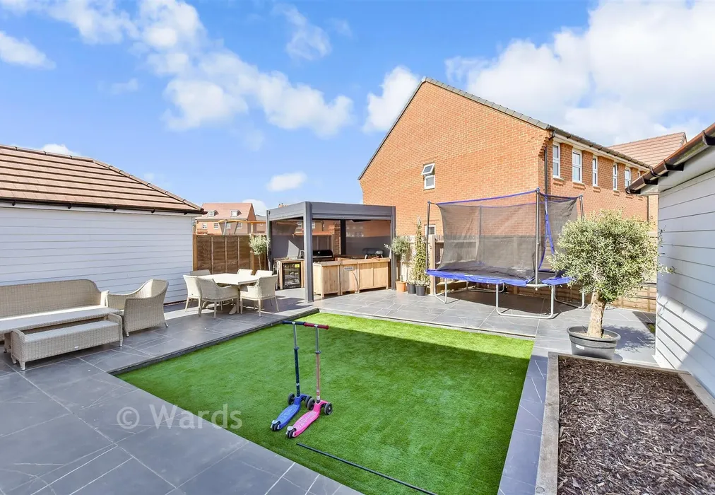 Rear Garden - Ashmeads Rise, Borden, Sittingbourne, Kent - Wards of Kent