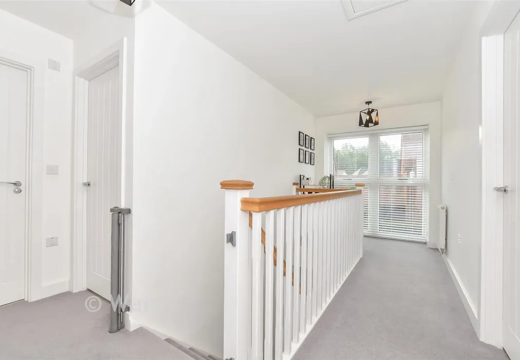 Landing - Conningbrook Avenue, Kennington, Ashford, Kent - Wards of Kent