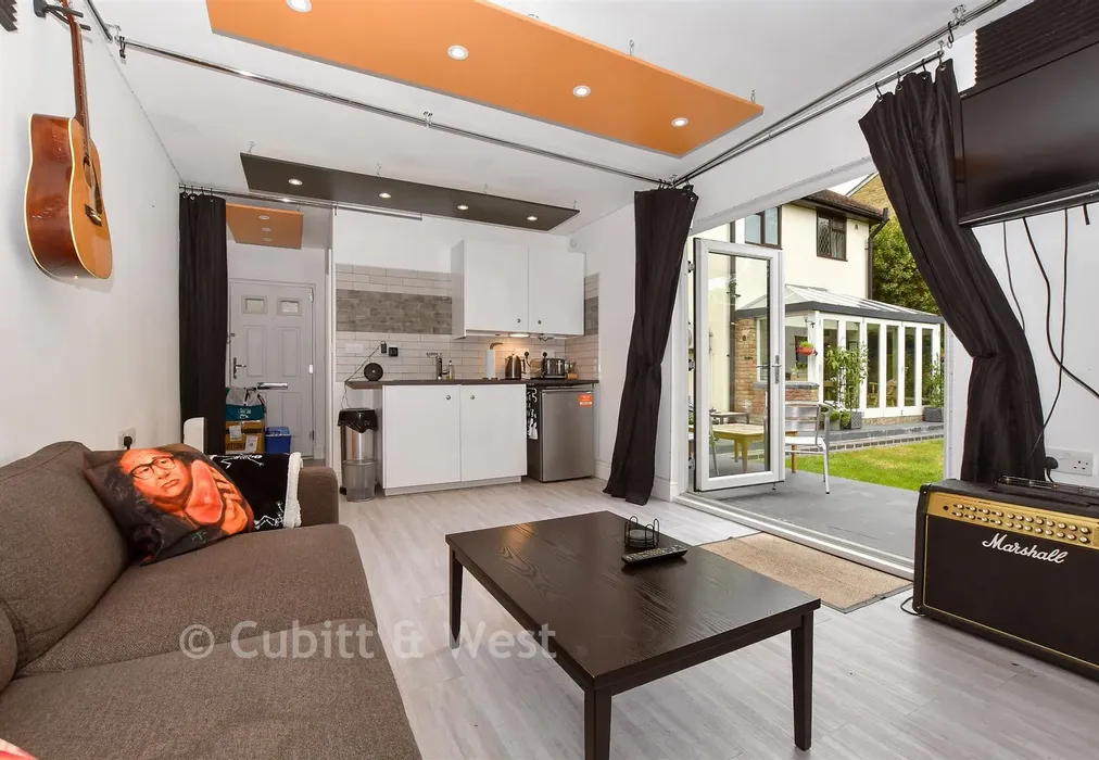 Room 1 - Camborne Road, South Sutton, Surrey - Wards of Kent