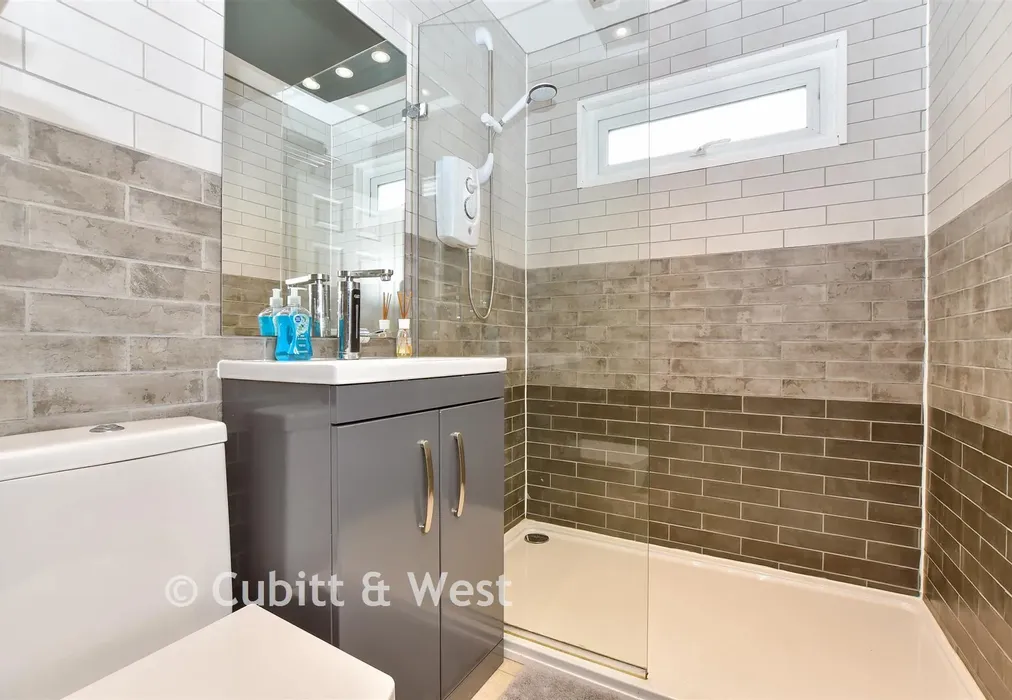 Outbuilding Shower Room - Camborne Road, South Sutton, Surrey - Wards of Kent