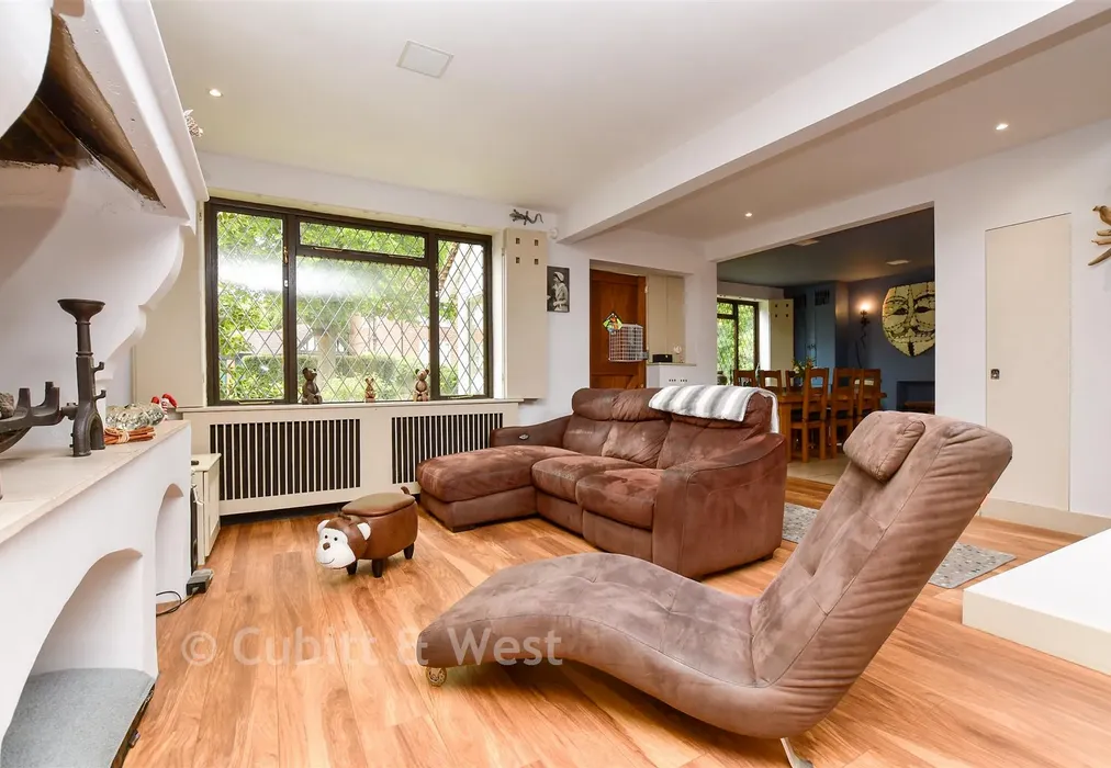 Lounge - Camborne Road, South Sutton, Surrey - Wards of Kent