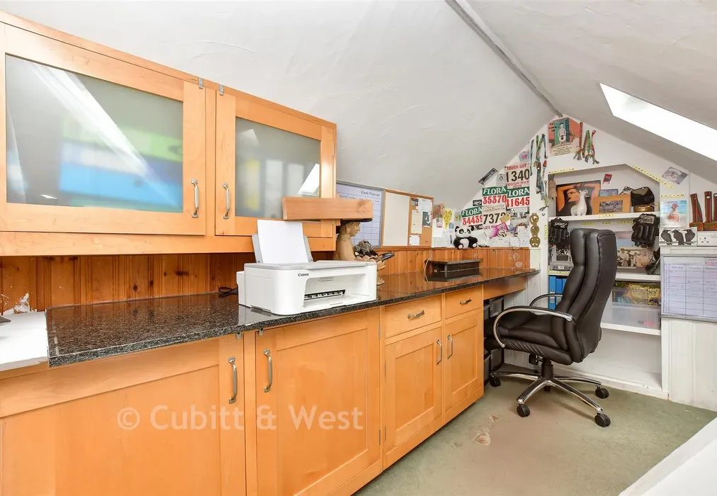 Loft Room - Camborne Road, South Sutton, Surrey - Wards of Kent