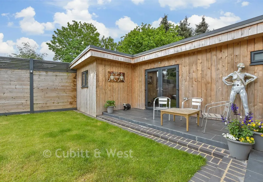 Workshop/Outbuildings - Camborne Road, South Sutton, Surrey - Wards of Kent