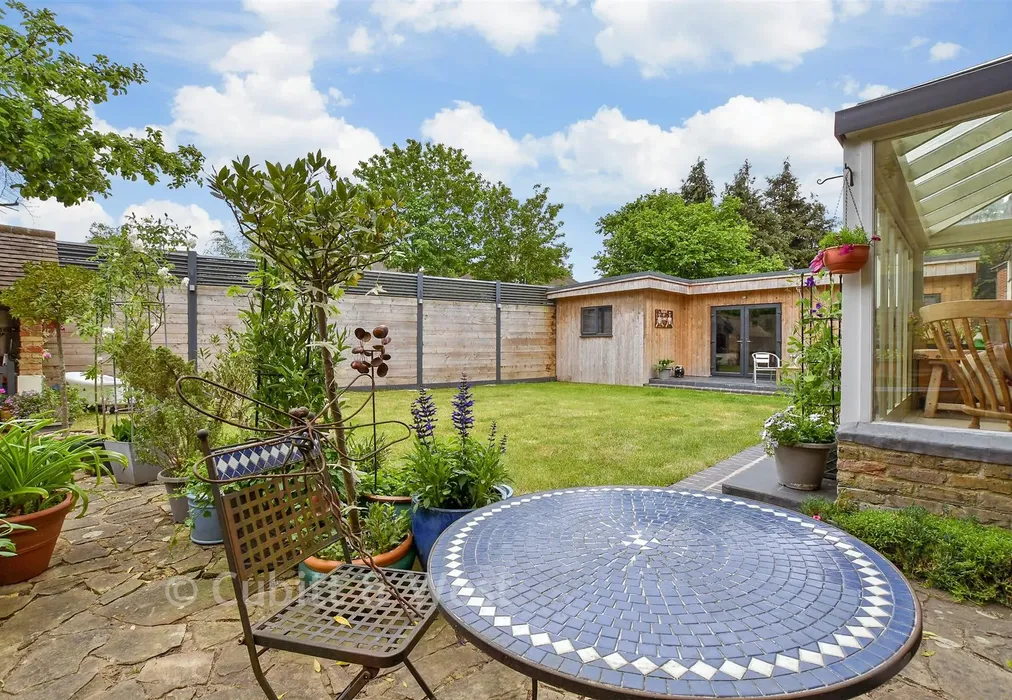 External Lifestyle Photograph - Camborne Road, South Sutton, Surrey - Wards of Kent