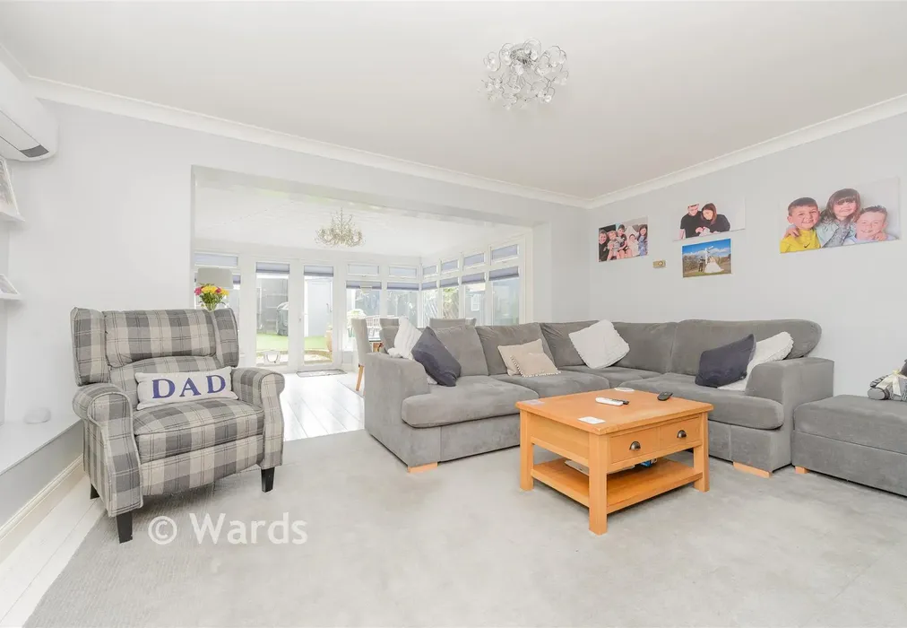 Lounge - Bazes Shaw, New Ash Green, Longfield, Kent - Wards of Kent