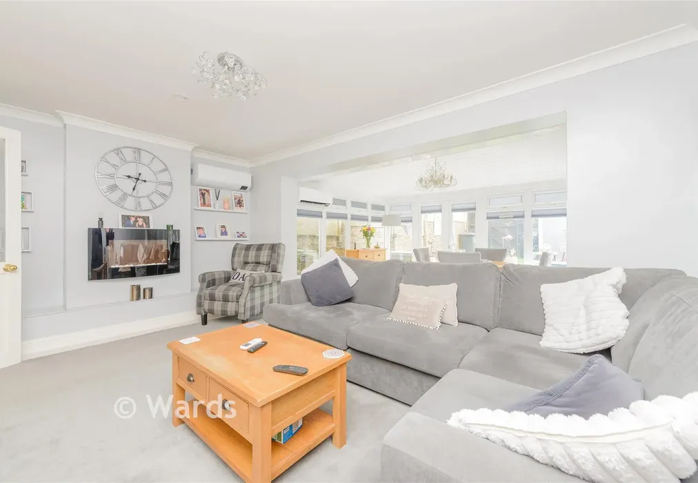 Lounge - Bazes Shaw, New Ash Green, Longfield, Kent - Wards of Kent