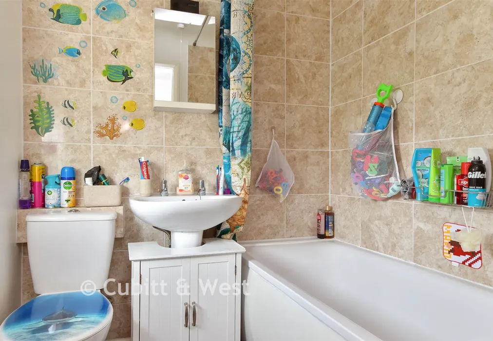 Bathroom - Cowley Drive, Woodingdean, Brighton, East Sussex - Wards of Kent