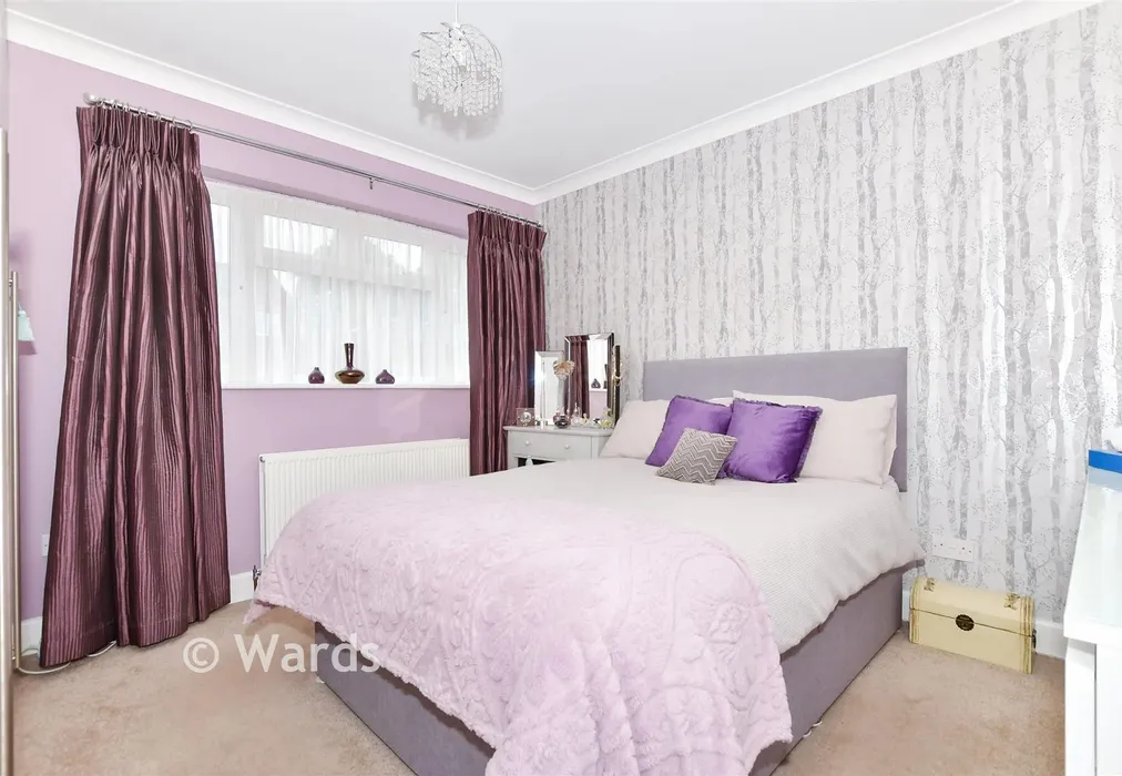 Bedroom 1 - Priory Grove, Ditton, Kent - Wards of Kent
