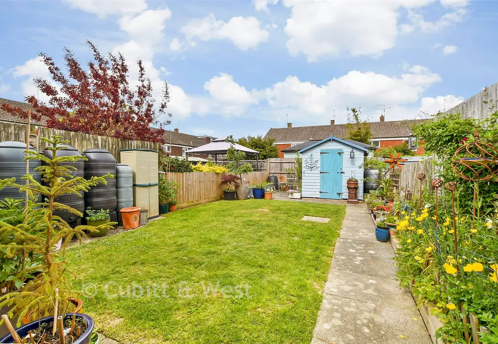 Rear Garden - Corsletts Avenue, Broadbridge Heath, Horsham, West Sussex - Wards of Kent