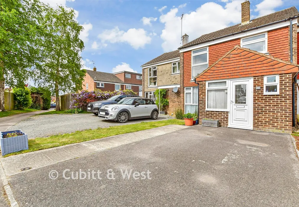 Driveway/Parking - Corsletts Avenue, Broadbridge Heath, Horsham, West Sussex - Wards of Kent