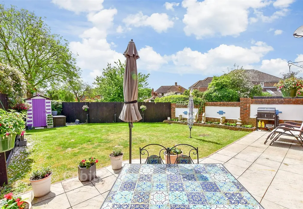 Rear Garden - Waterside Drive, Chichester, West Sussex - Wards of Kent