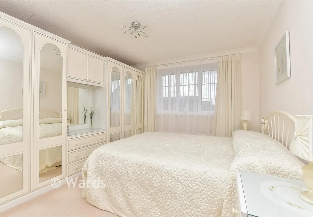 Bedroom 2 - Greenfinches, Hempstead, Kent - Wards of Kent