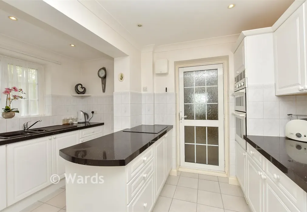 Kitchen - Greenfinches, Hempstead, Kent - Wards of Kent