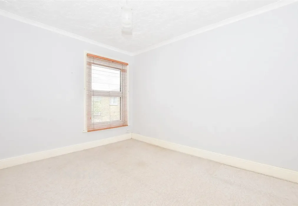 Bedroom 2 - Park Road, Sittingbourne, Kent - Wards of Kent