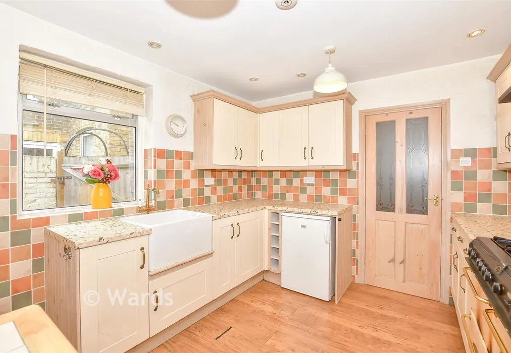 Kitchen - Park Road, Sittingbourne, Kent - Wards of Kent