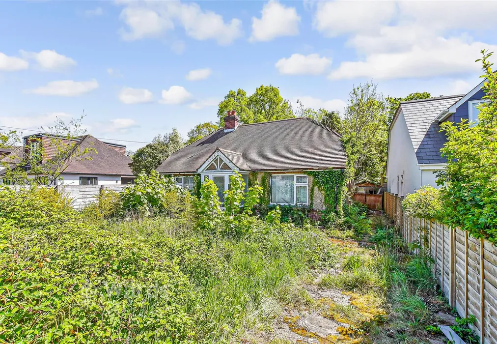 External (Brochure) - Shipbourne Road, Tonbridge, Kent - Wards of Kent