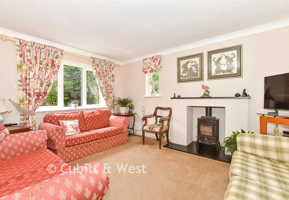 Lounge/Dining Room - Hammingden Lane, Ardingly, Haywards Heath, West Sussex - Wards of Kent