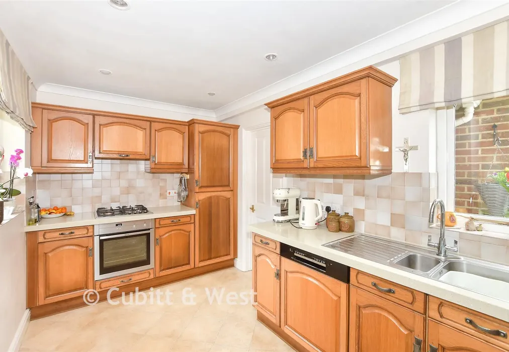 Kitchen/Breakfast Room - Hammingden Lane, Ardingly, Haywards Heath, West Sussex - Wards of Kent