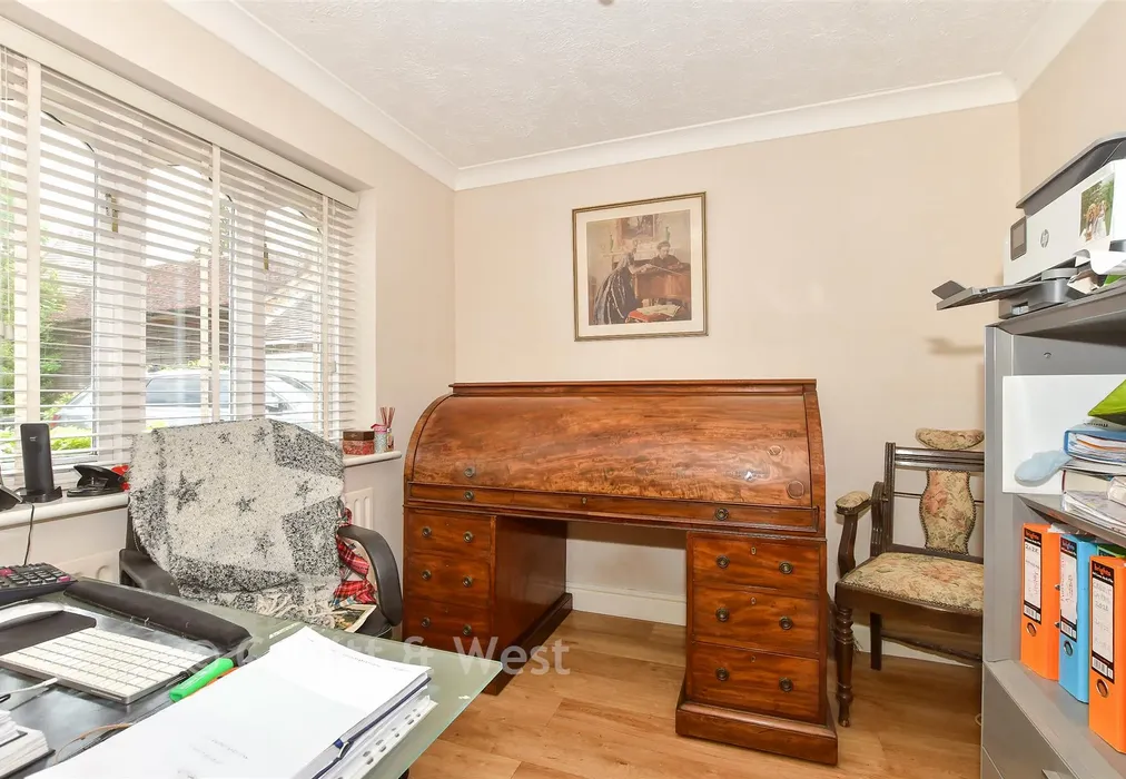 Study - Hammingden Lane, Ardingly, Haywards Heath, West Sussex - Wards of Kent