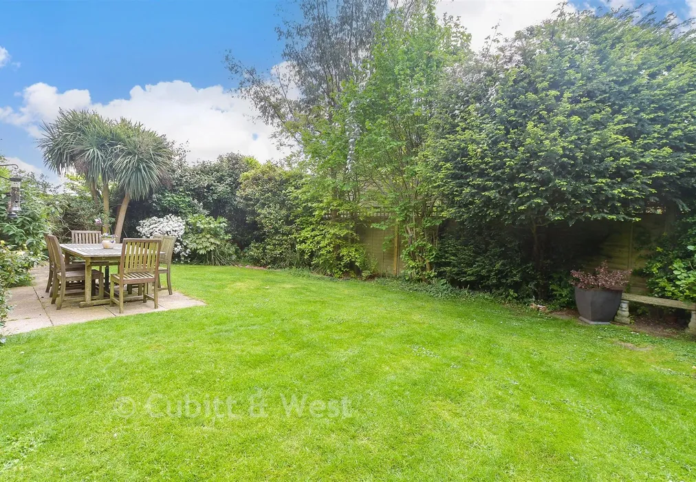 Rear Garden - Hammingden Lane, Ardingly, Haywards Heath, West Sussex - Wards of Kent
