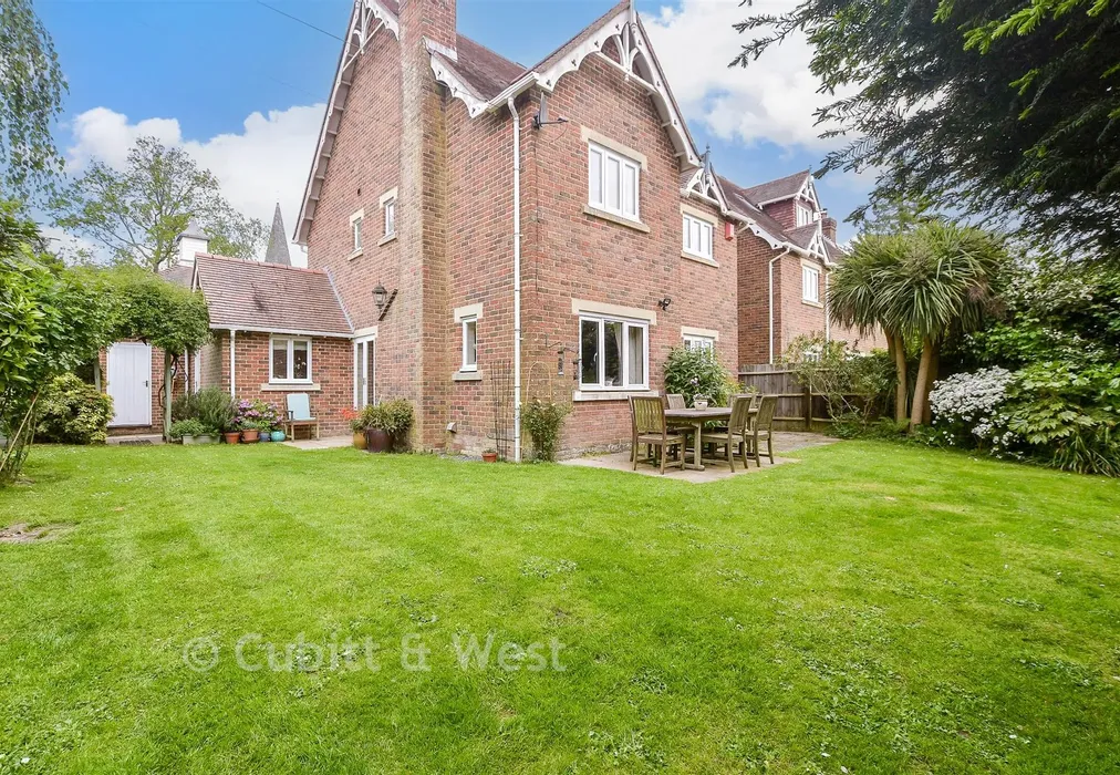 Rear Garden - Hammingden Lane, Ardingly, Haywards Heath, West Sussex - Wards of Kent