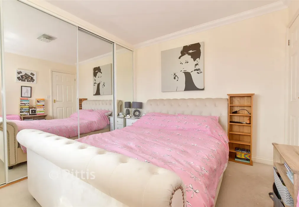 Bedroom 1 - Tamar Close, Sandown, Isle of Wight - Wards of Kent