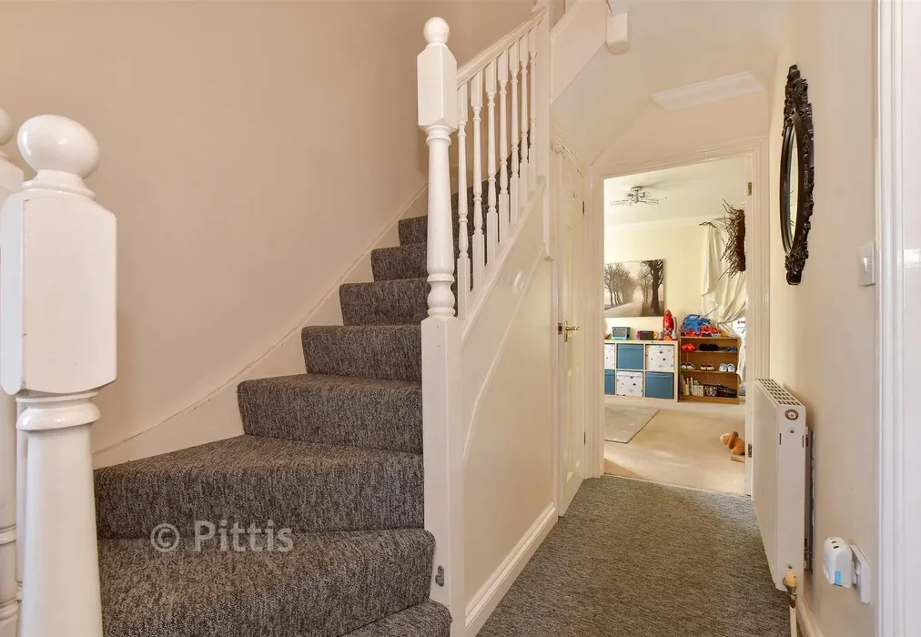 Internal Lifestyle Photograph - Tamar Close, Sandown, Isle of Wight - Wards of Kent