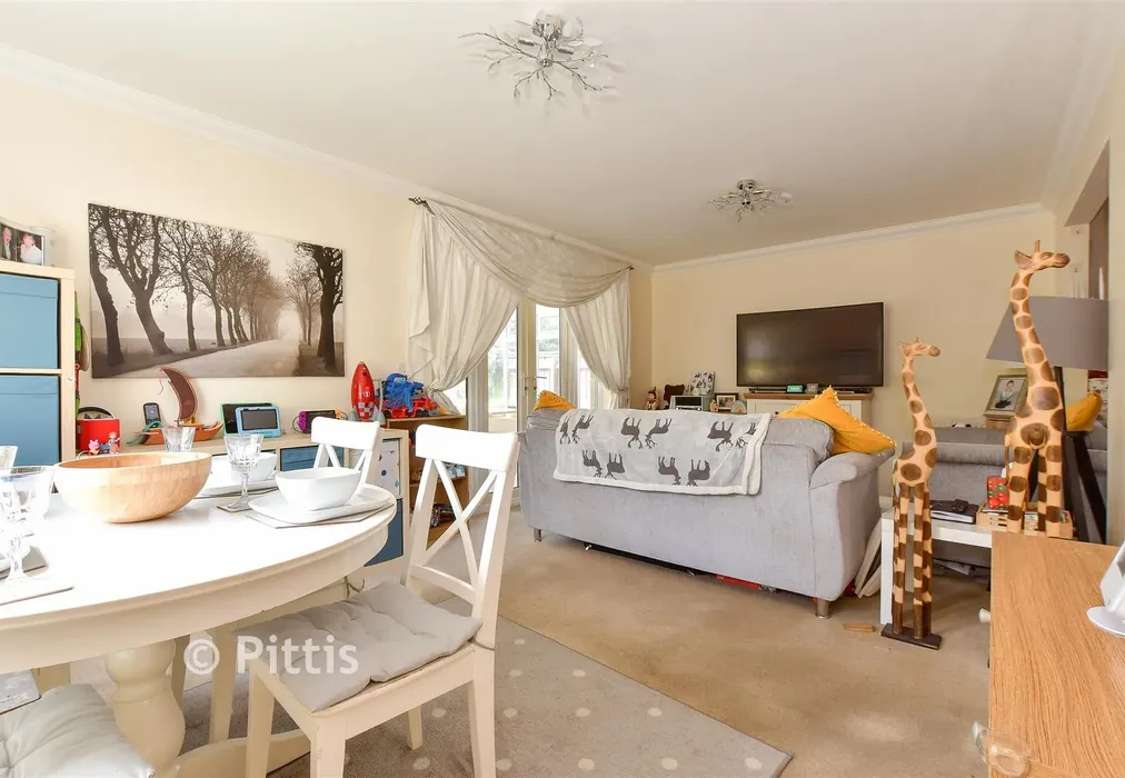 Lounge - Tamar Close, Sandown, Isle of Wight - Wards of Kent