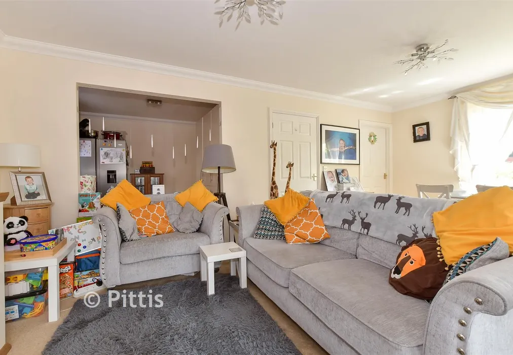 Lounge - Tamar Close, Sandown, Isle of Wight - Wards of Kent