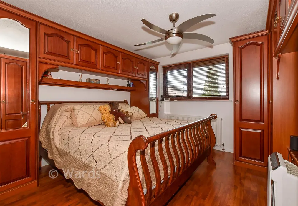 Bedroom 1 - Cornwallis Avenue, Herne Bay, Kent - Wards of Kent