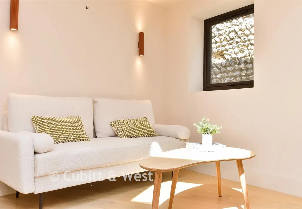 Internal Lifestyle Photograph - Overhill Drive, Brighton, East Sussex - Wards of Kent
