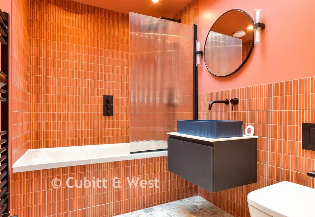 Bathroom - Overhill Drive, Brighton, East Sussex - Wards of Kent