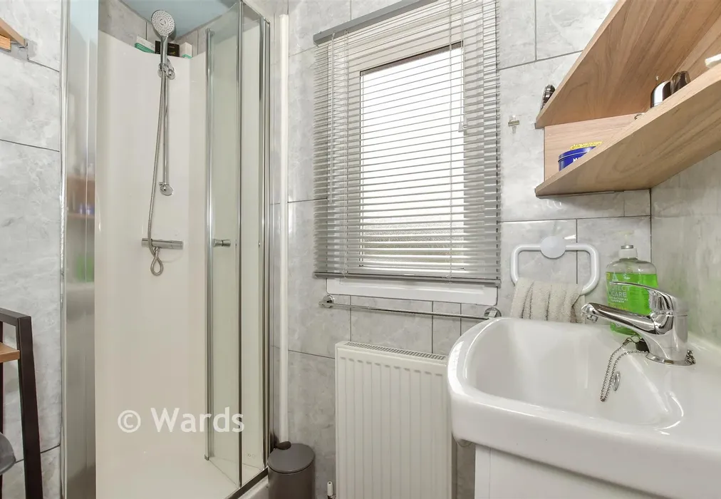 Shower Room - New Dover Road, Capel-Le-Ferne, Kent - Wards of Kent