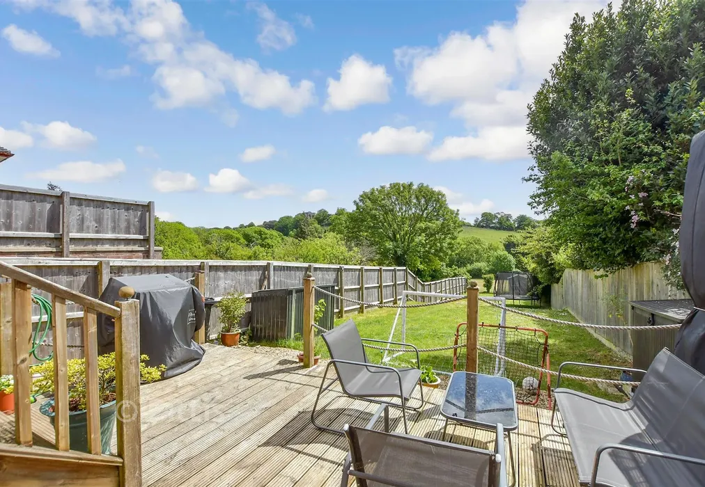 Rear Garden - Clatterford Road, Newport, Isle of Wight - Wards of Kent