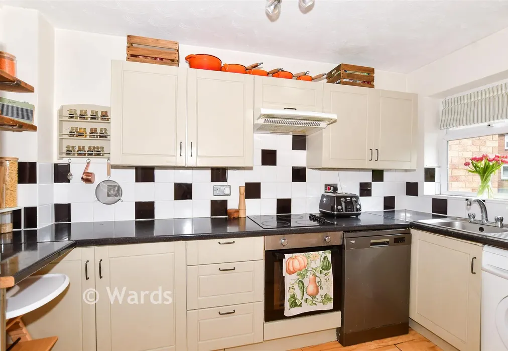 Kitchen - Murrain Drive, Downswood, Maidstone, Kent - Wards of Kent