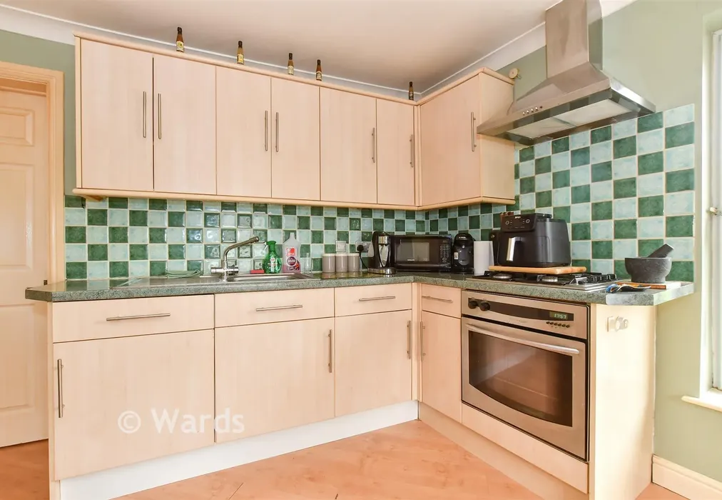 Lounge/ Kitchen - Clarendon Street, Dover, Kent - Wards of Kent