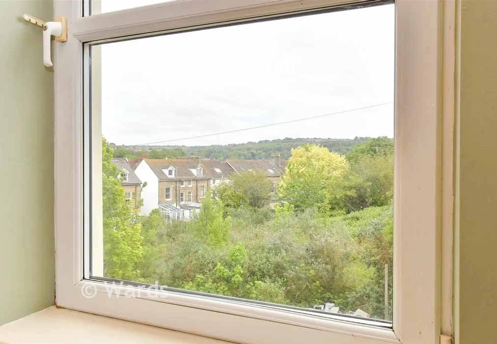 Internal Lifestyle Photograph - Clarendon Street, Dover, Kent - Wards of Kent