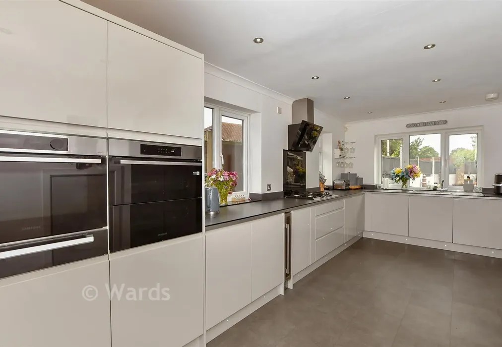 Kitchen - Willow Road, Larkfield, Kent - Wards of Kent