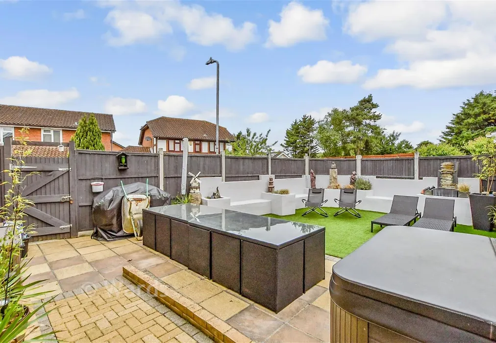 Rear Garden - Willow Road, Larkfield, Kent - Wards of Kent